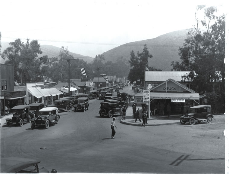 View of Forest Avenue from South Coast Highway, 1920 | Photo Courtesy of Laguna Beach Historical Society
