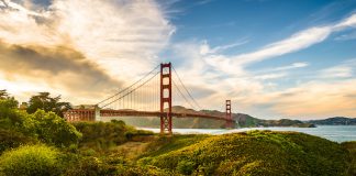 Golden Gate Bridge_credit wulfman65/Shutterstock.com