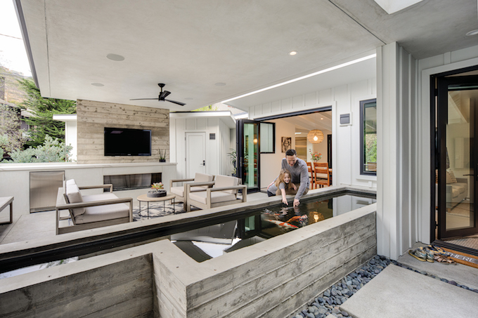 patio space_credit Chad Mellon/courtesy of Anders Lasater Architects