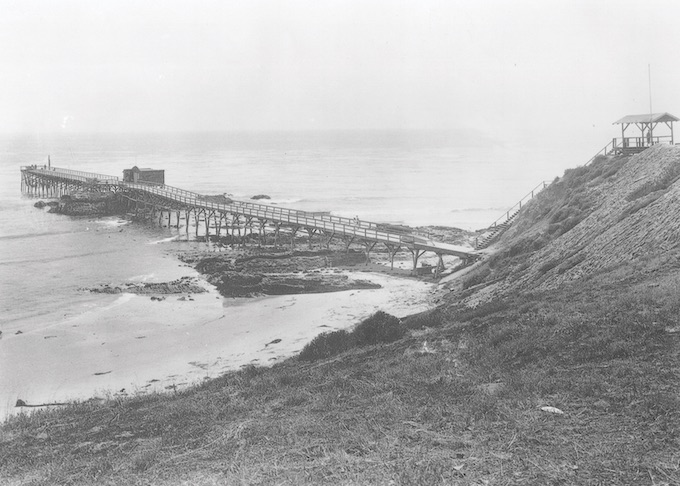 pier-credit Surfing Heritage and Culture Center/Dick Metz Collection/shacc.org