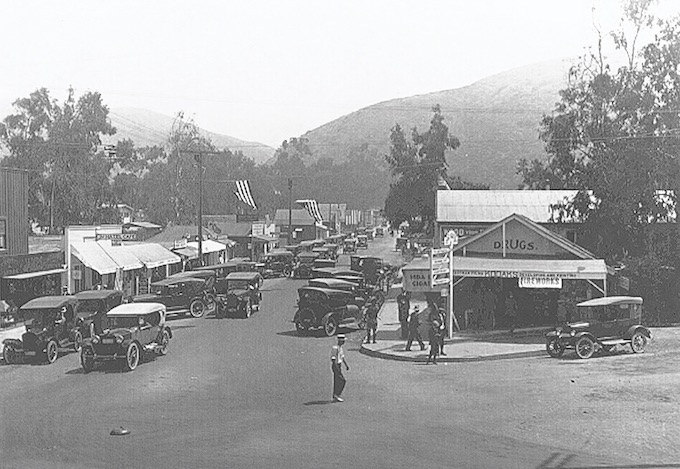 Downtown Laguna-credit Surfing Heritage and Culture Center/Dick Metz Collection/shacc.org